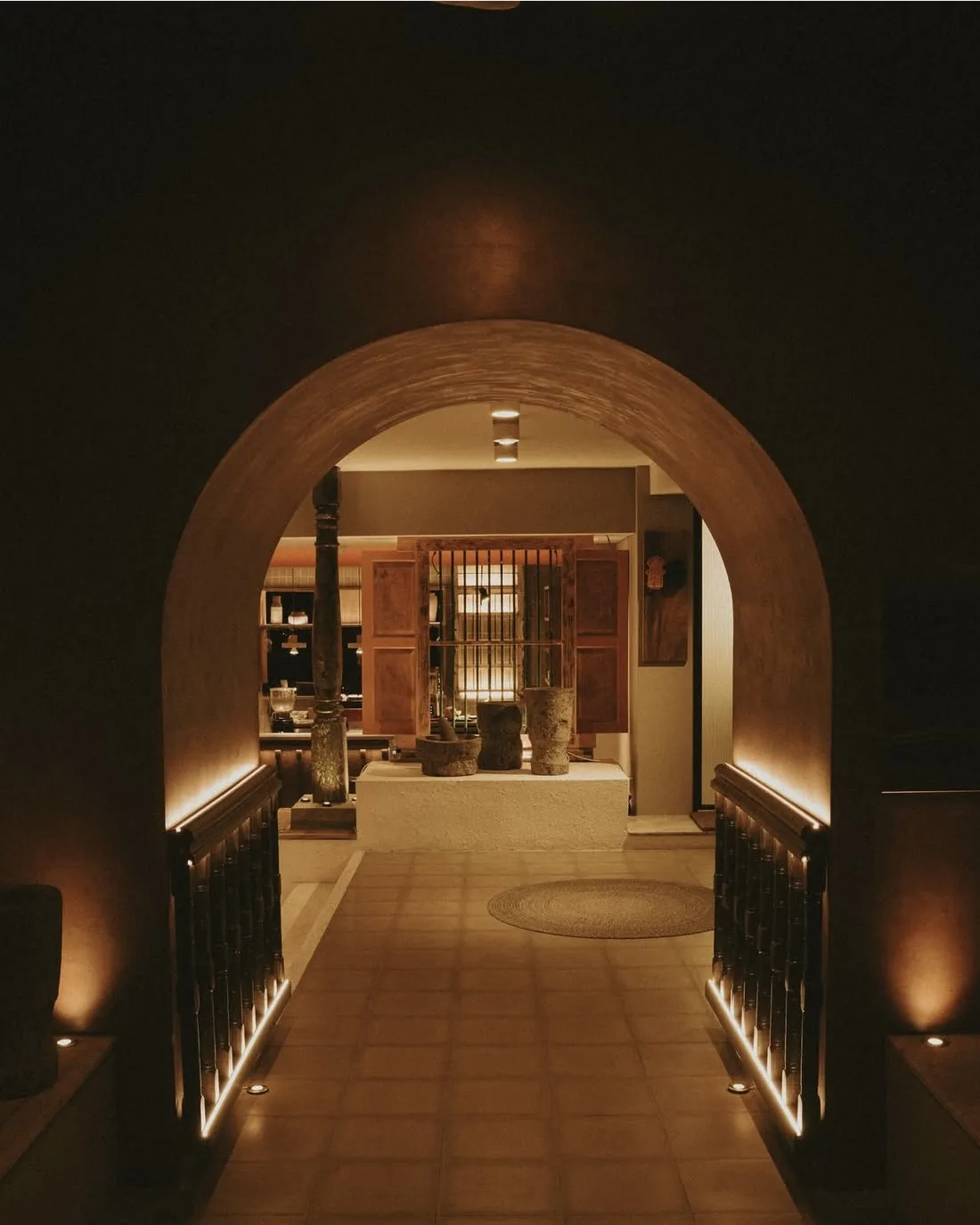 Source image: the arched entrance corridor.